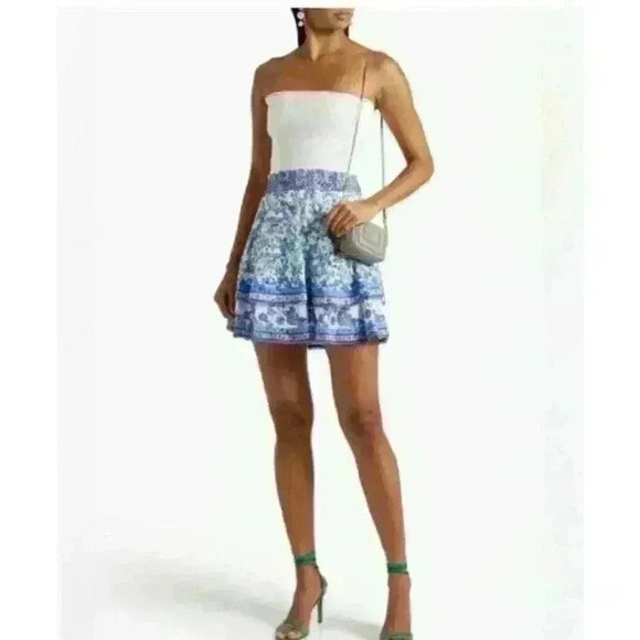 ALICE + OLIVIA Crawford Smocked Blue & White Ruffled Mini Skirt Size Large NWT - Picture 2 of 5